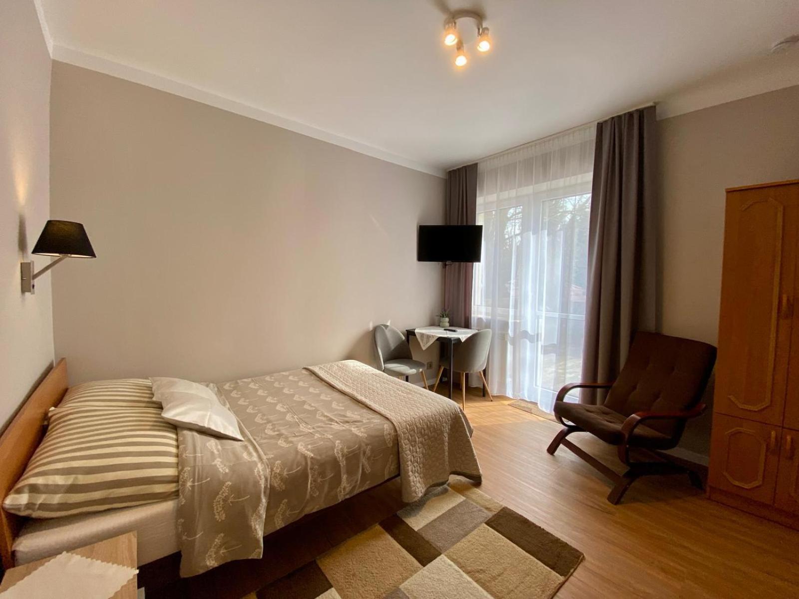 Gospodarstwo Agroturystyczne Jagoda Blonie Exterior photo